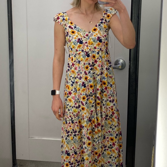 Old Navy Floral Maxi Dress - Picture 2 of 4